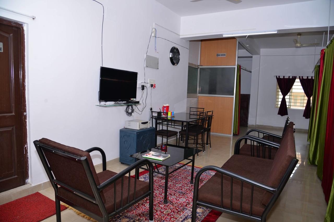 Tranquil Hospitality Hotel Bhubaneswar Exterior photo
